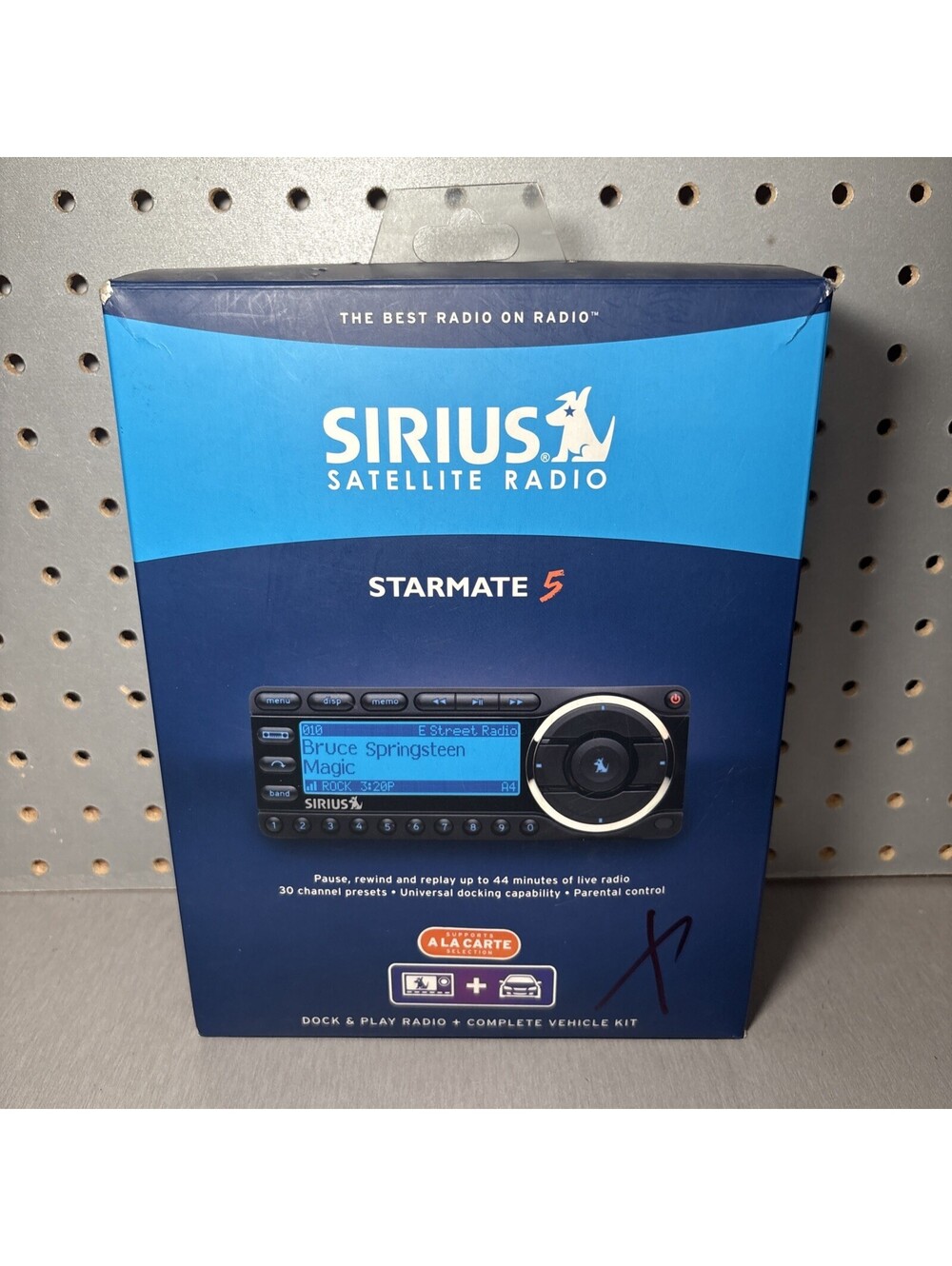 Sirius Starmate 5 Satellite Radio Dock & Play Vehicle Kit ST5TK1 NEW OPEN BOX